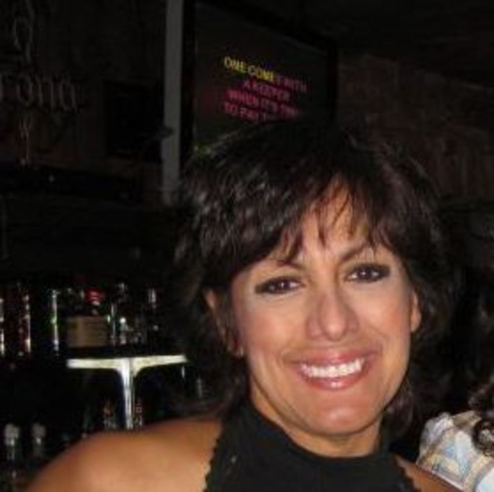 Meet your Posher, Debi